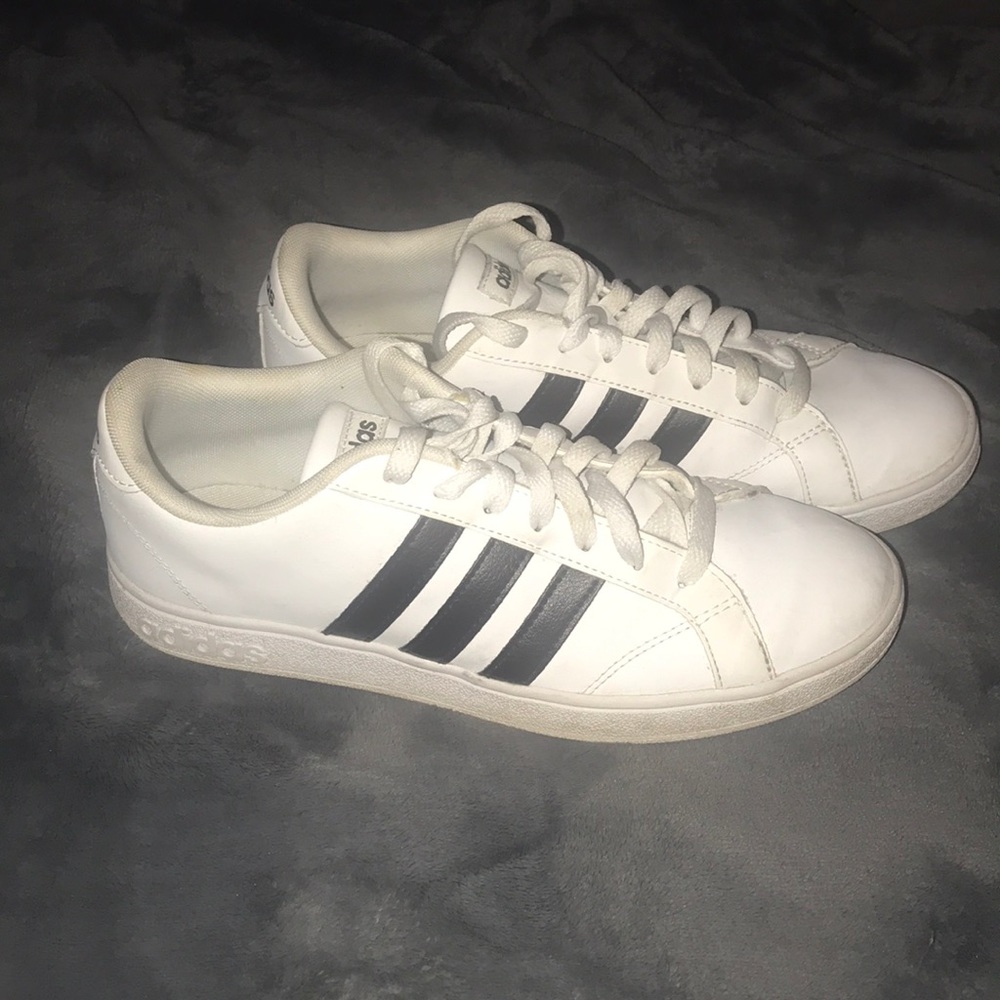 Adidas women’s Cloudfoam Advantage Sneaker